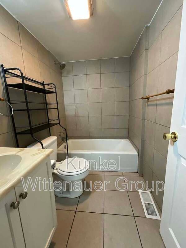 Swansea Condo: 21 Gundlach Place
