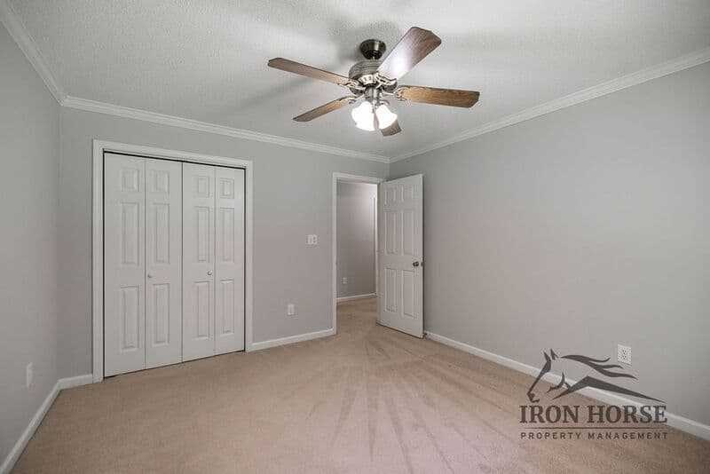Athens House: 8671 Macon Hwy