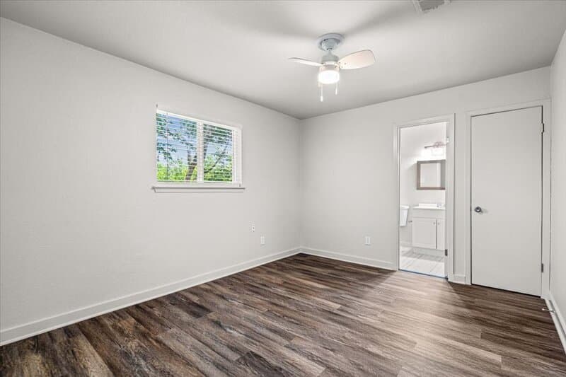 Austin Condo: 826 King Albert Street - B