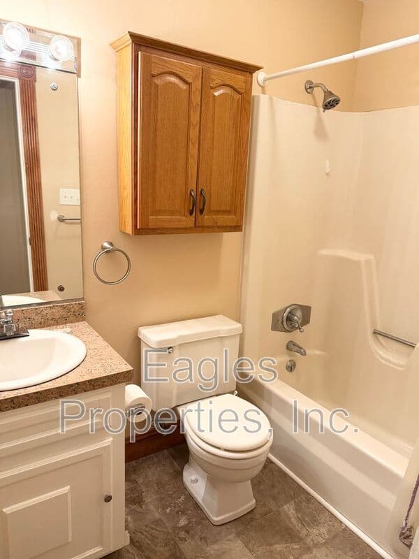 Dudley House: 1380 GENOA RD