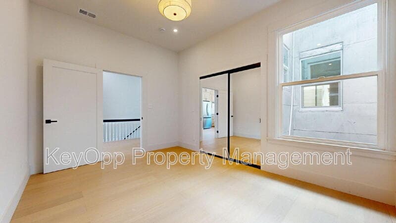 San Francisco Condo: 489 Guerrero Street