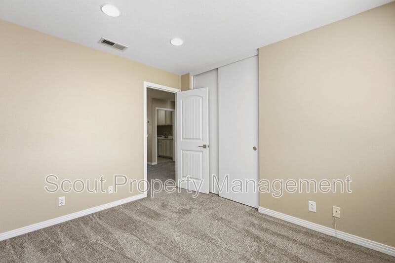 Menifee House: 28629 Maplewood Drive