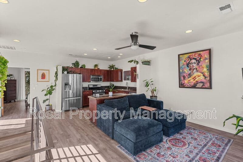 Albuquerque Townhome: 405 Ridge Place NE