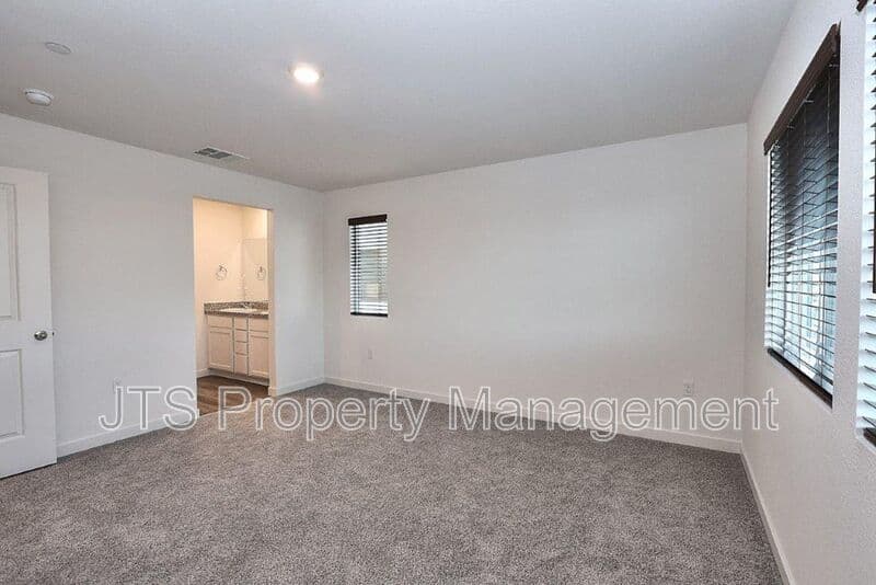 Roseville House: 2049 Shady Tree Circle