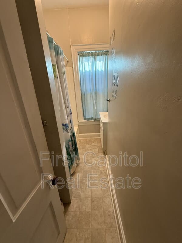 Hanover Condo: 532 Broadway