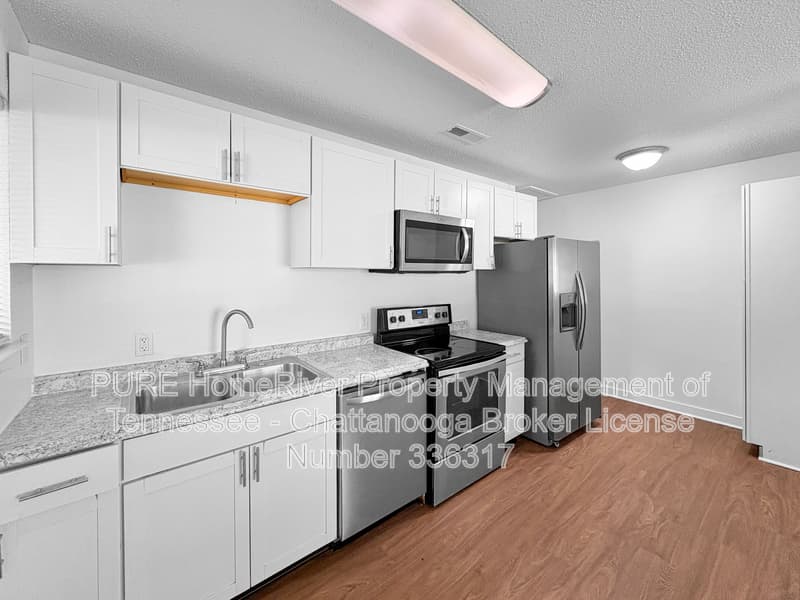 Chattanooga House: 800 Moss St