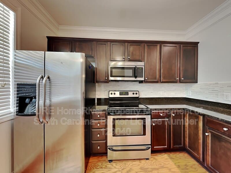 Columbia Townhome: 123 Top Forest Dr