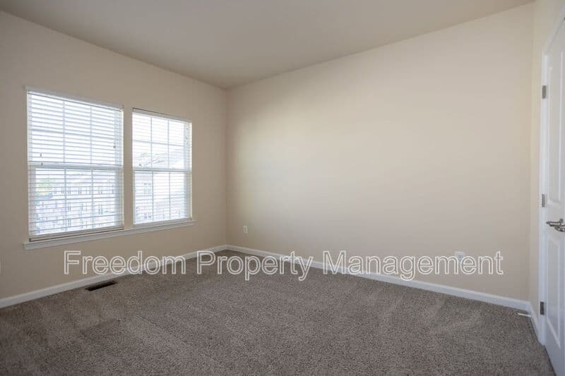 Gainesville Townhome: 7408 Brunson Cir