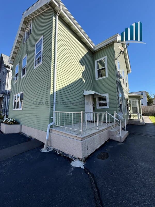 Fall River Condo: 219 Purchase St