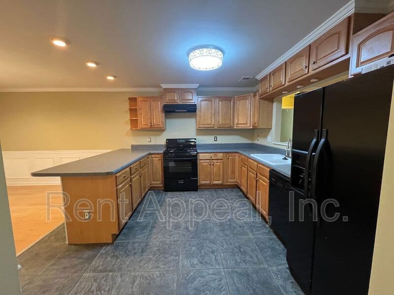 East Point House: 2658 Rolling Brook Trail