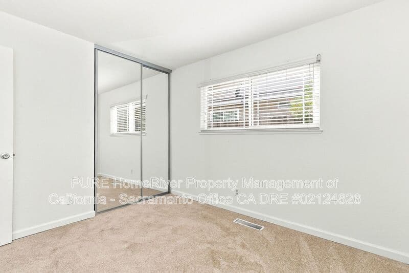 Carmichael House: 4924 Olive Oak Way