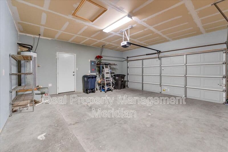 Fort Worth House: 6309 Maritime St