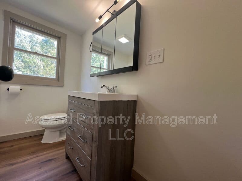 Ringgold House: 346 Julian Rd