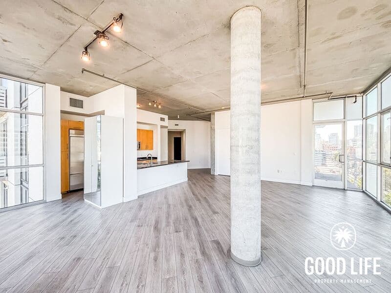 San Diego Condo: 527 10th Ave