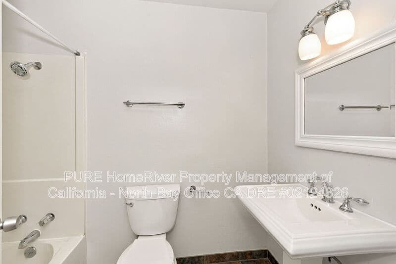 Santa Rosa Condo: 1951 Knolls Drive