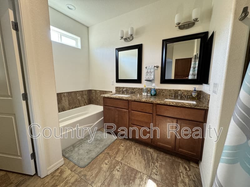 Bullhead City House: 2539 Bora Trail