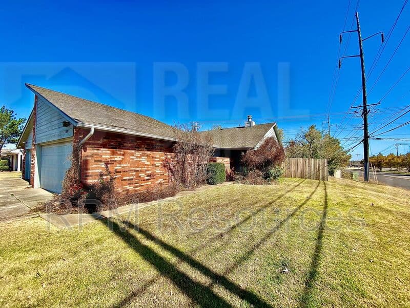 Oklahoma City Condo: 10900 Greystone
