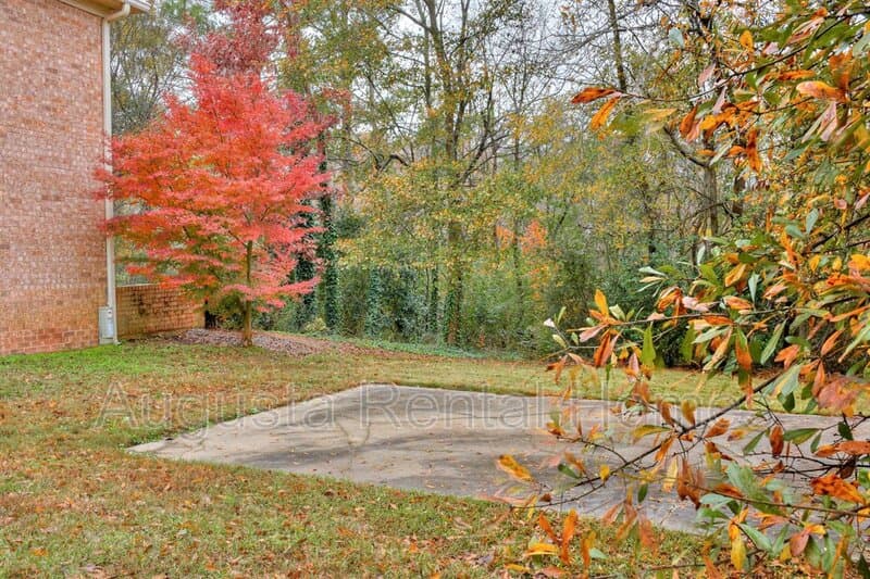 Augusta Townhome: 2905 Arrowhead Drive - E10