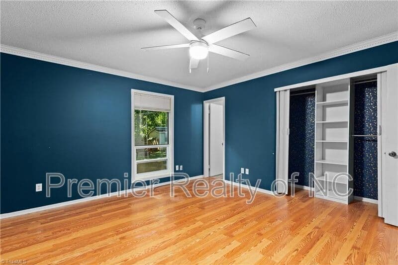 Rural Hall House: 5905 Stanleyville Dr