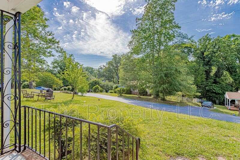 Greenville House: 14 Melvin Drive