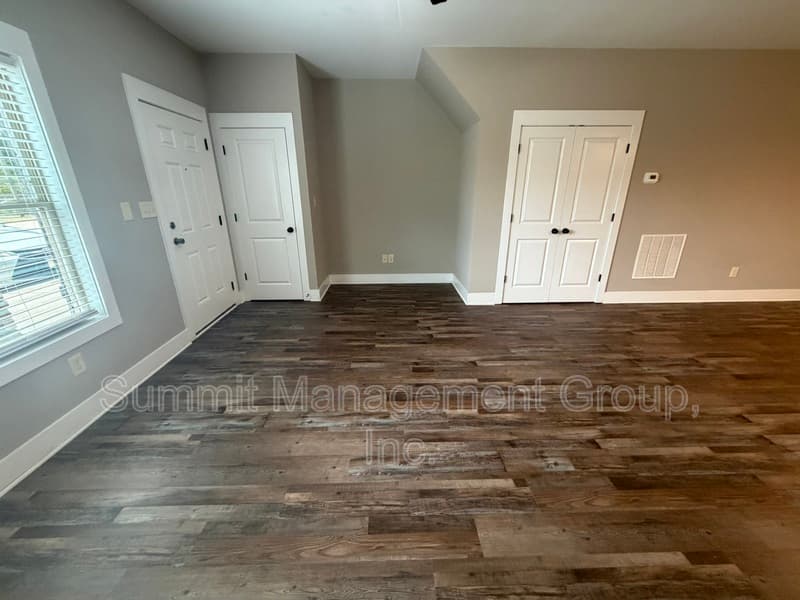 Jackson Condo: 860 S Harkness Street, Unit D