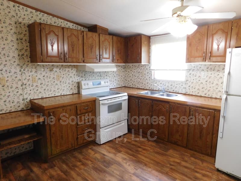 Etowah House: 308 Athens Pike