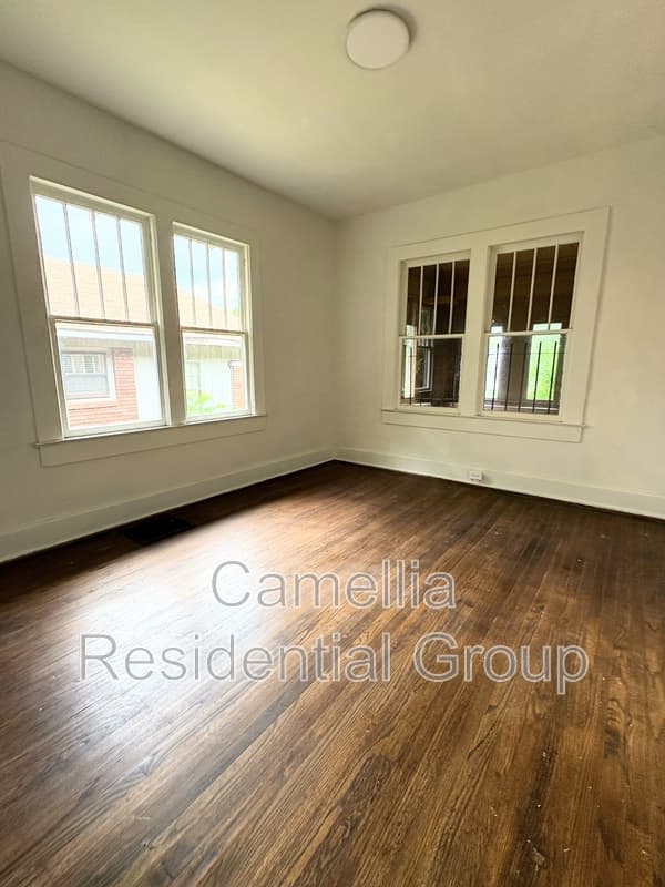Birmingham House: 1120 15th Place Southwest