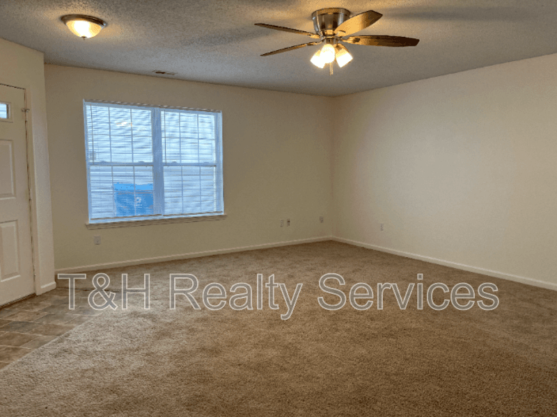 Indianapolis House: 4210 Village Trace Boulevard