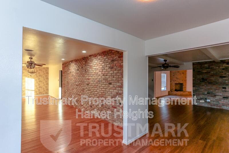 Harker Heights House: 101 Highland Oaks Drive