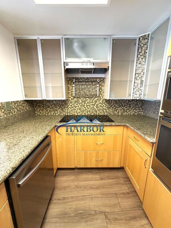 Long Beach Condo: 700 E. Ocean Blvd.