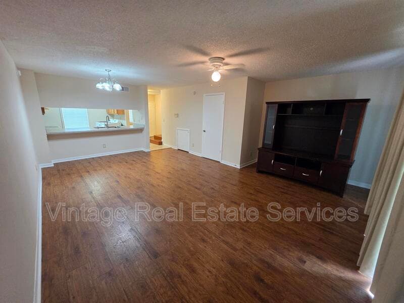 Tampa House: 5202 Sunridge Palms Dr