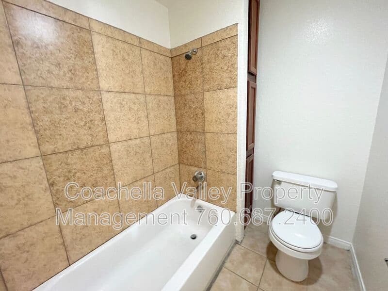 Bermuda Dunes House: 78650 Avenue 42