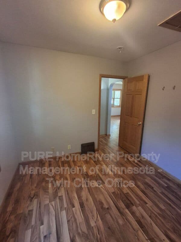 Minneapolis House: 3321 37th St E