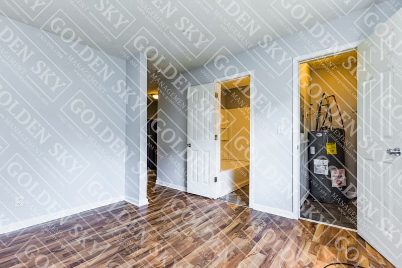 New Castle Condo: 2404 State Street - 3