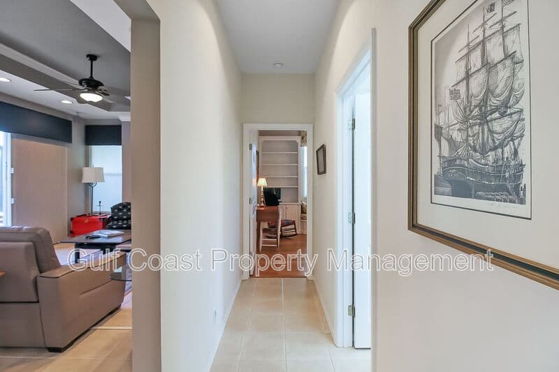 Nokomis House: 2107 Calusa Lakes Blvd