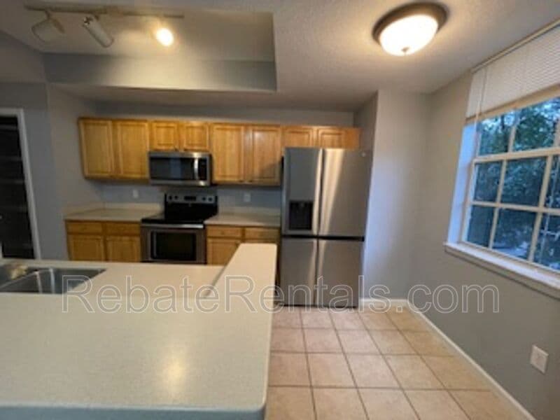 Jacksonville Condo: 10075 Gate Parkway