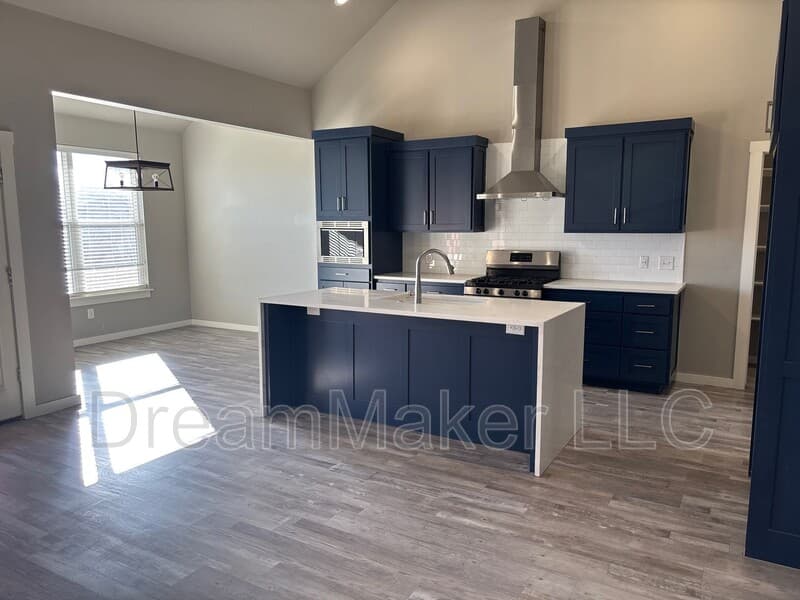 Norman House: 3118 SE 34th Street