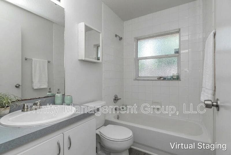 Ocala House: 2405 Southeast 46th Court