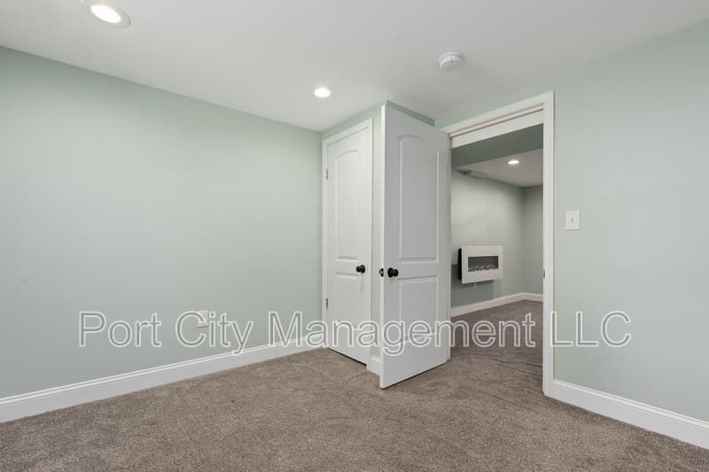 Gwynn Oak House: 7017 Yataruba Drive