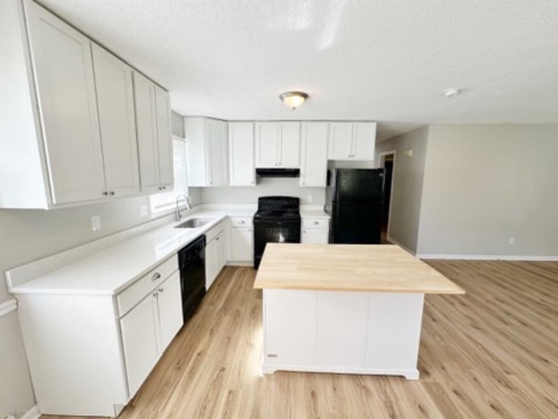Greensboro Condo: 1200 Highland Avenue - 1200