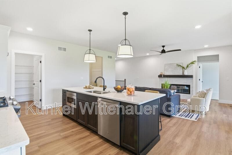 O'Fallon House: 829 Bushwood Way