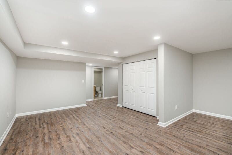 Fredericksburg House: 10701 Houck Dr