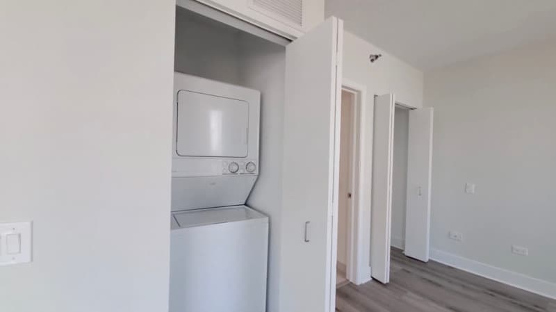 Chicago Condo: 306 N Canal St