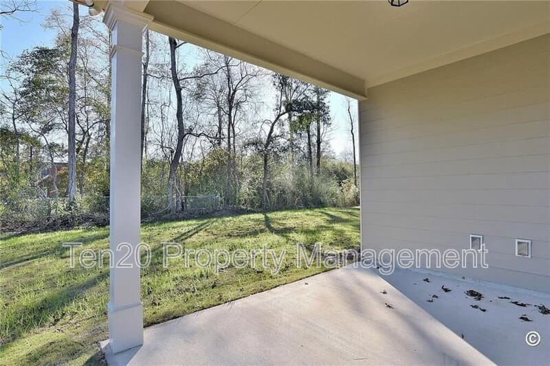 Smiths Station House: 128 Lee Road 2216