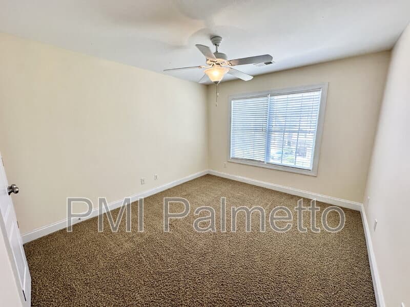 Lexington Townhome: 117 Park Ridge Way