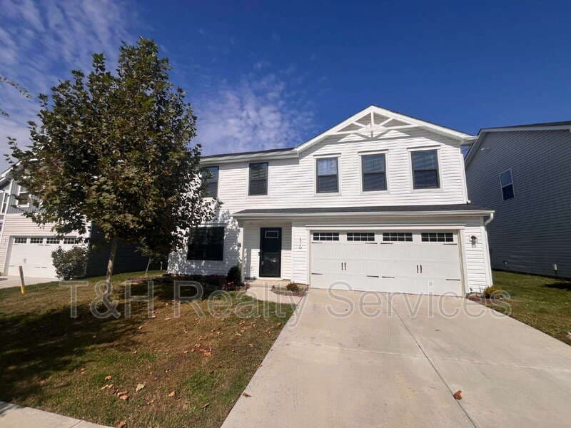 Ulen House: 854 McArthur Drive