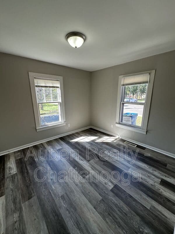 Rossville House: 304 James Street