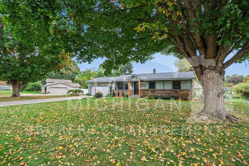 Jenison House: 1652 Oakbrook Drive