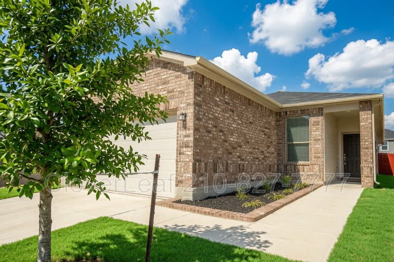 Converse House: 8329 Kinclaven Ct