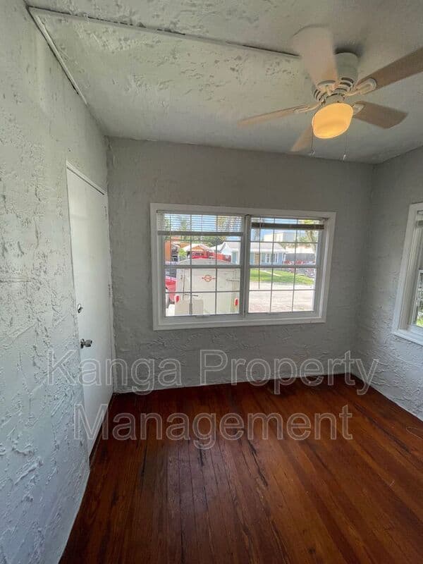 West Palm Beach Condo: 736 Omar Road